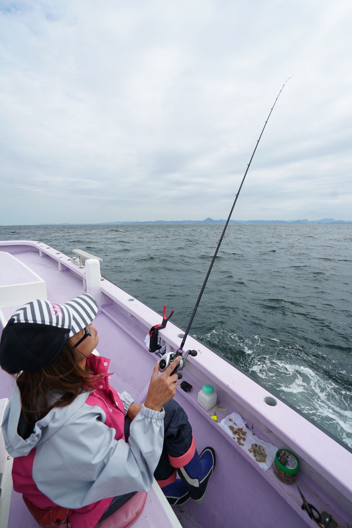 カワハギ釣り入門解説│船の乗り方・道具解説・釣り方など | つり人